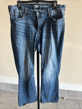 Denizen from Levi’s women’s bootcut jeans size 18